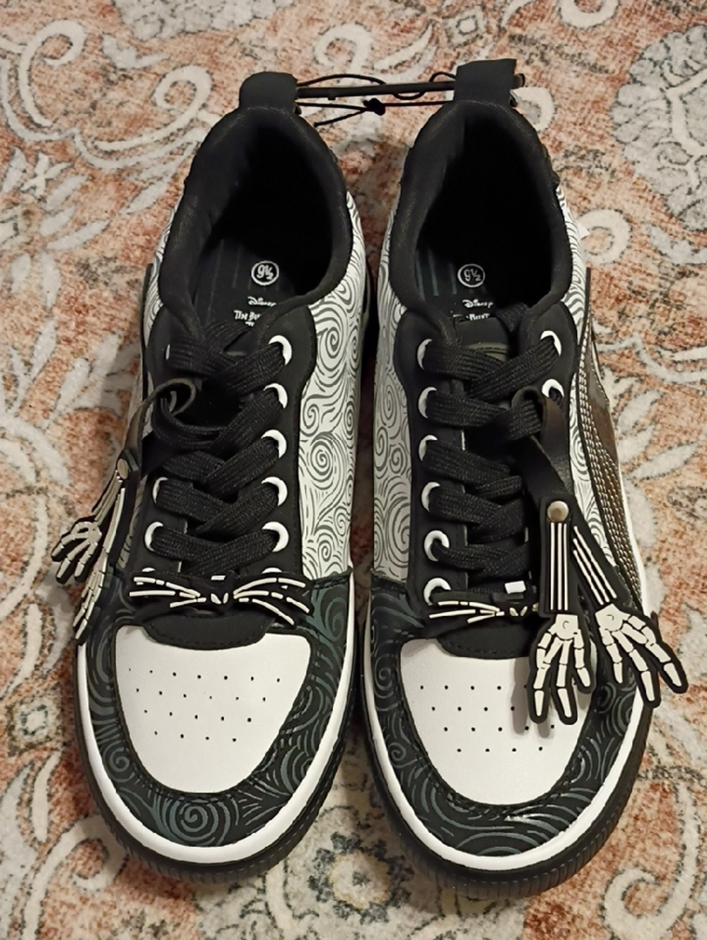 NWT Men's 9.5 Nightmare Before Christmas Sneakers